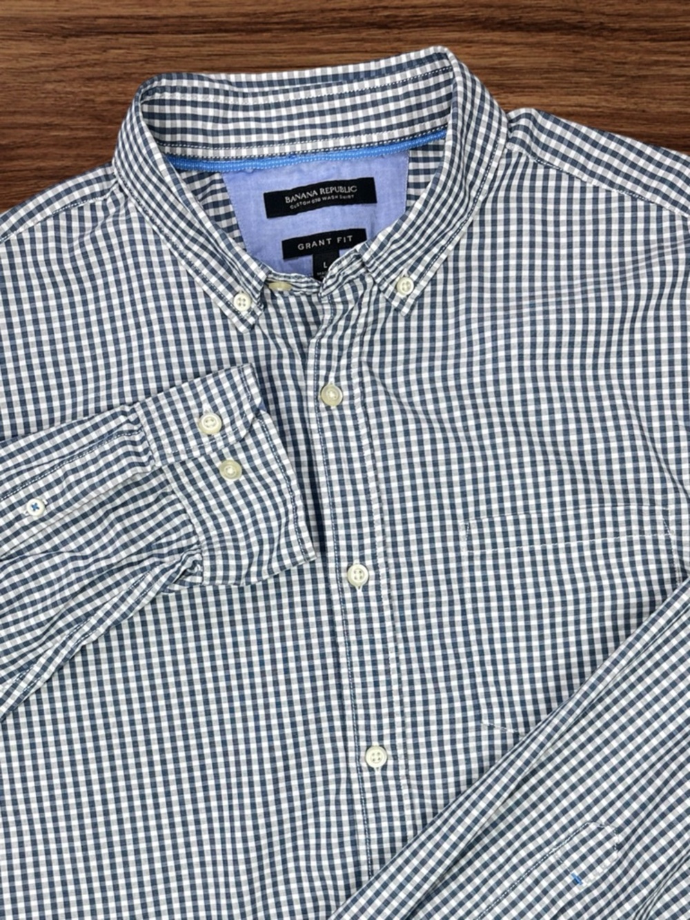 Banana Republic Grant Fit Men’s Blue/White Check Pattern L/S Dress Shirt. Large
